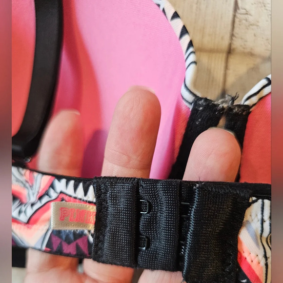 Victoria's Secret PINK •Size 36C• Wear Everywhere & Lightly Lined Aztec Print - Picture 3 of 7